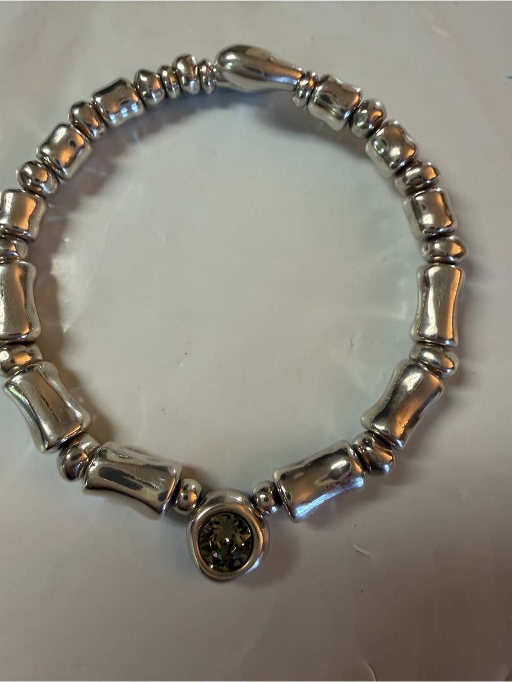 UNO de 50 Silver-Tone Beaded Bracelet with Green Center Stone